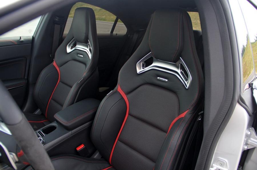  Mercedes-Benz CLA45 AMG 2014 года  (фото 58 из 110)